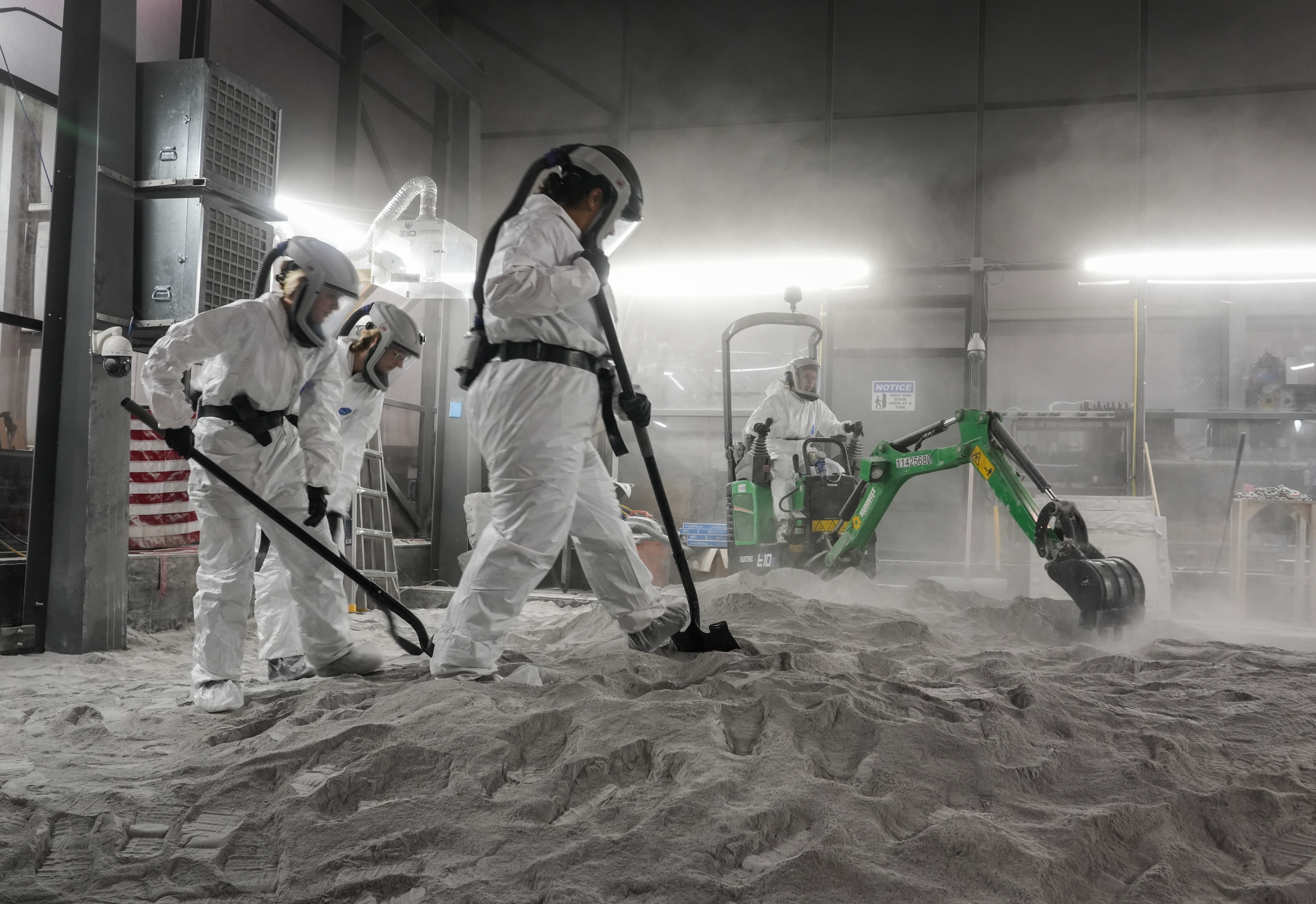 UCF Researchers Simulate Moon Dust Challenges for Future Lunar Missions